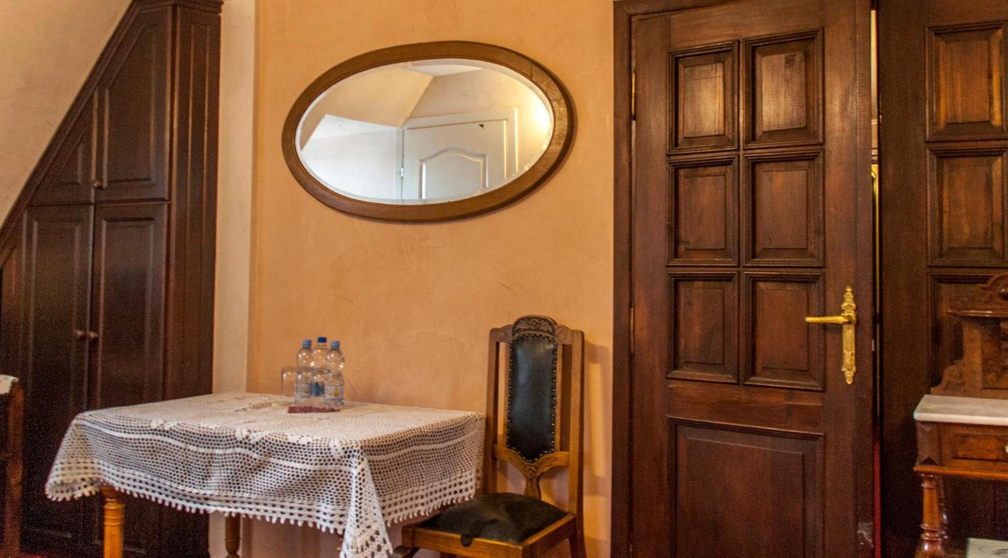 Bed and Breakfast Dwor Anna Ciecierzyn Pokoj fotografie