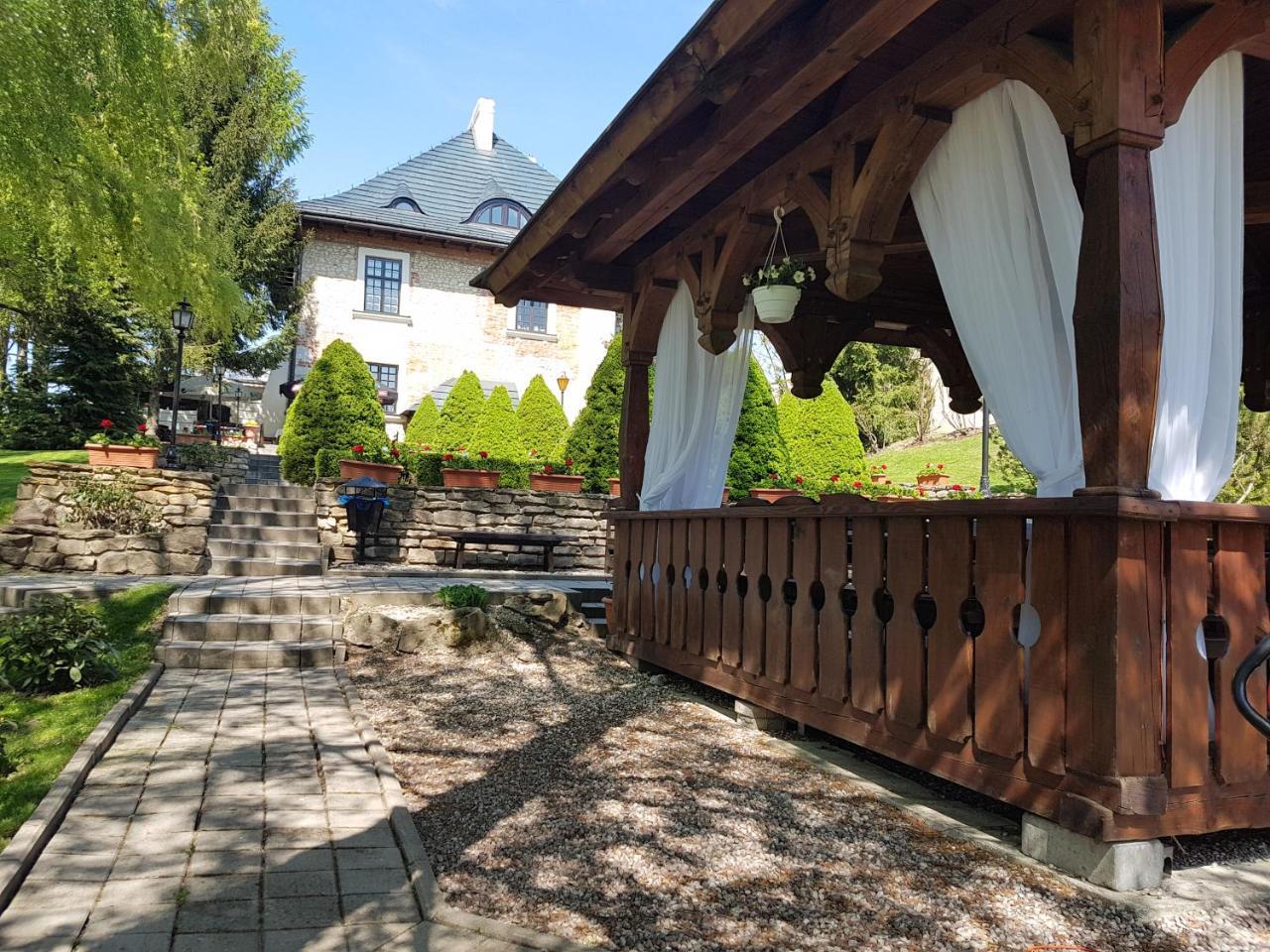 Bed and Breakfast Dwor Anna Ciecierzyn Exteriér fotografie
